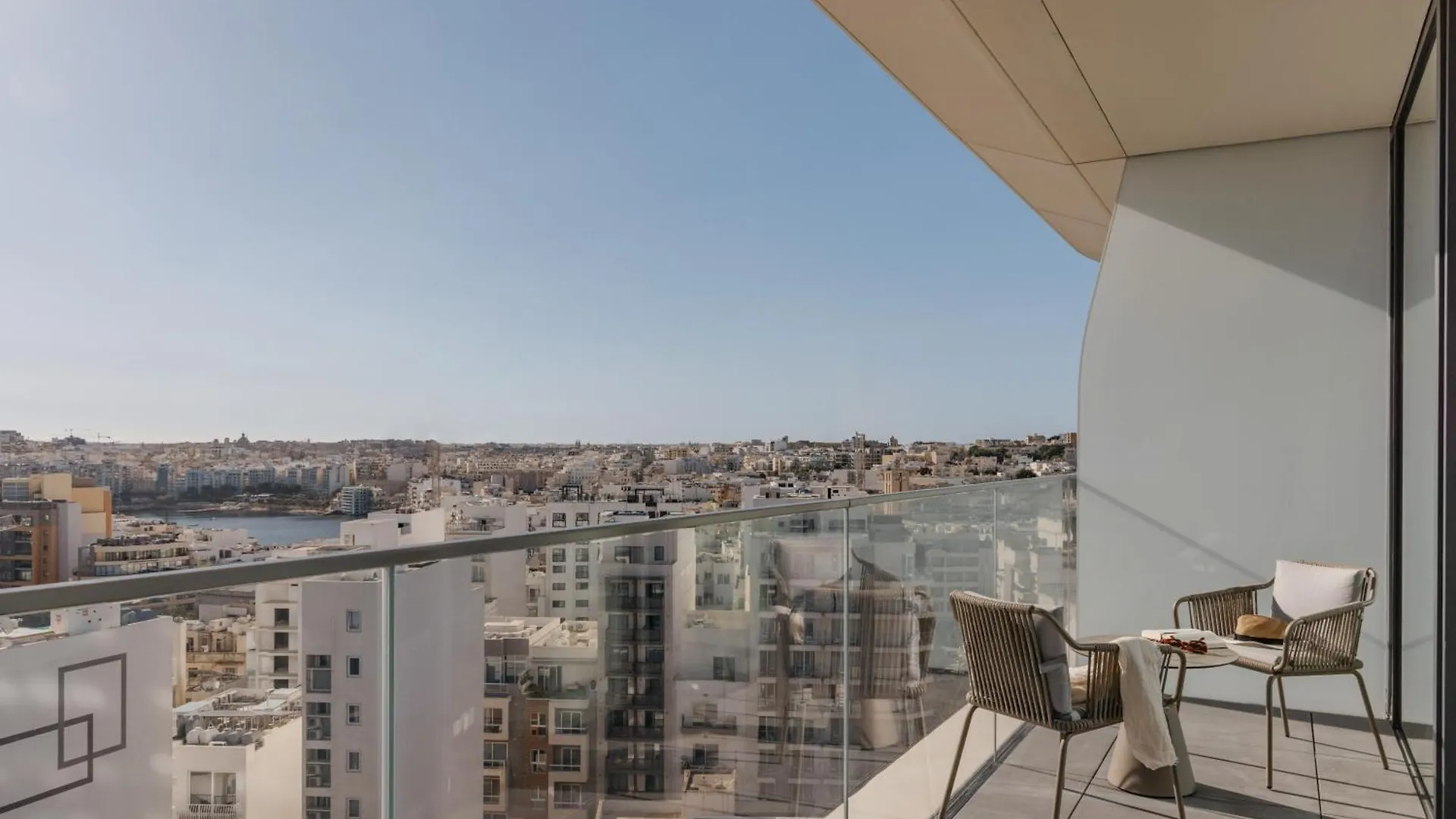 Hotel Me Malta By Melia St. Julian's 5*,