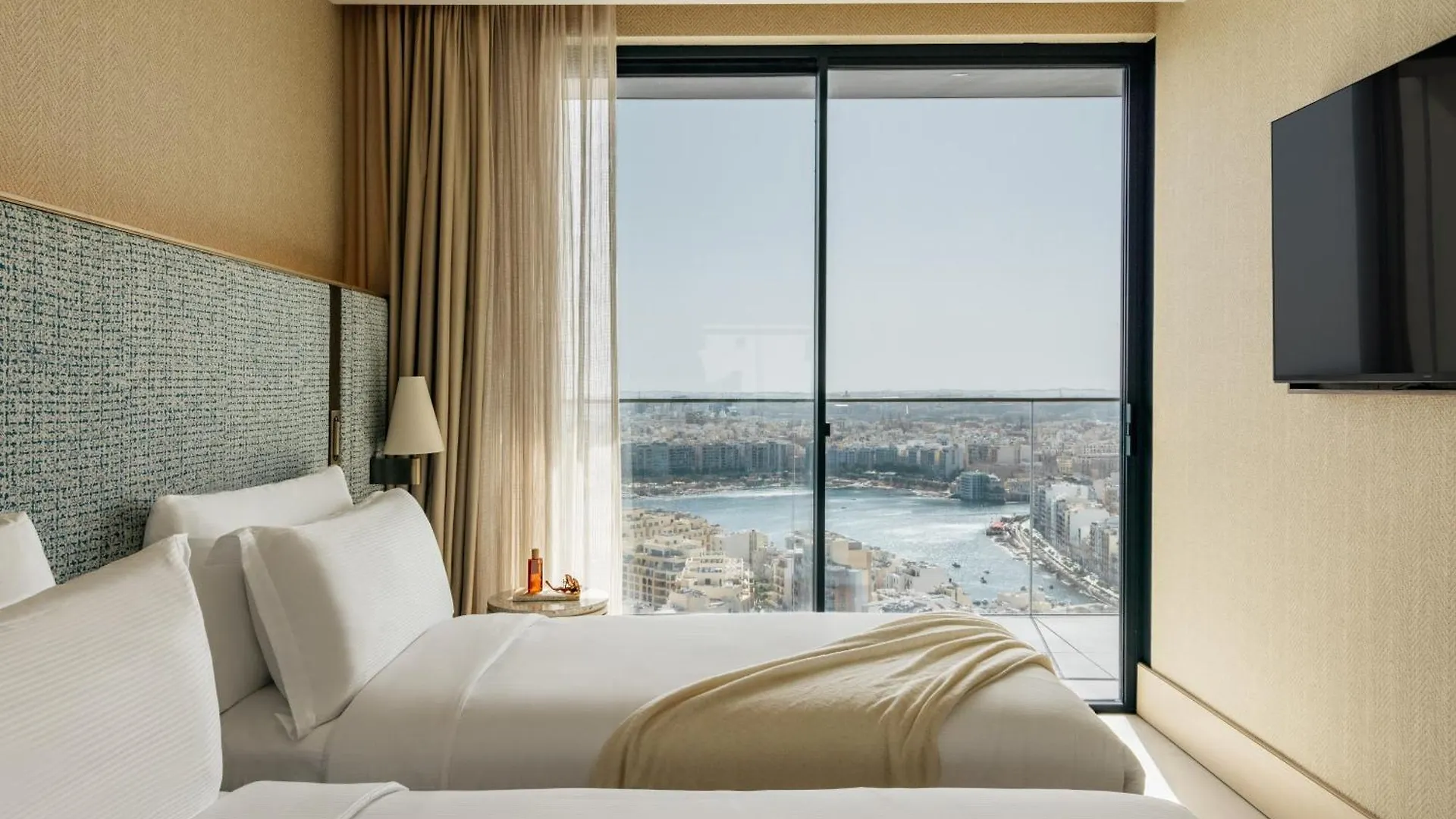 فندق Me Malta By Melia سانت جوليان 5*,